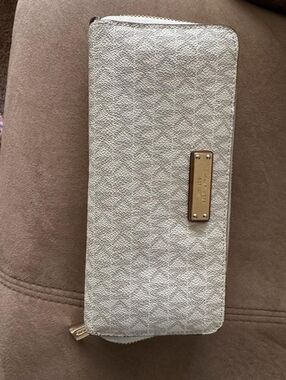 Michael Kors Champagne Metallic Logo Zip Wallet